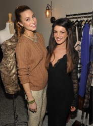 Shenae Grimes シェネイ・グライムス